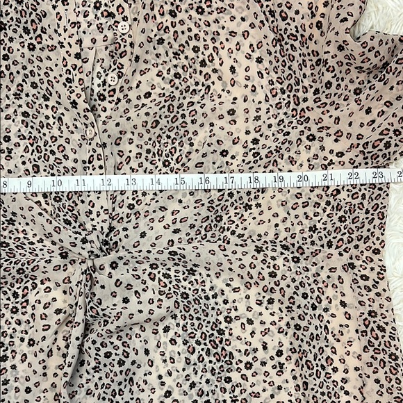 Torrid Women’s Size 0X Sheer Floral Leopard Print Blouse Top - Picture 6 of 8